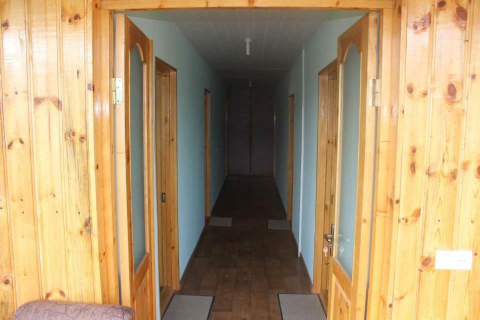 Guest House Tsasne Omalo Exteriör bild